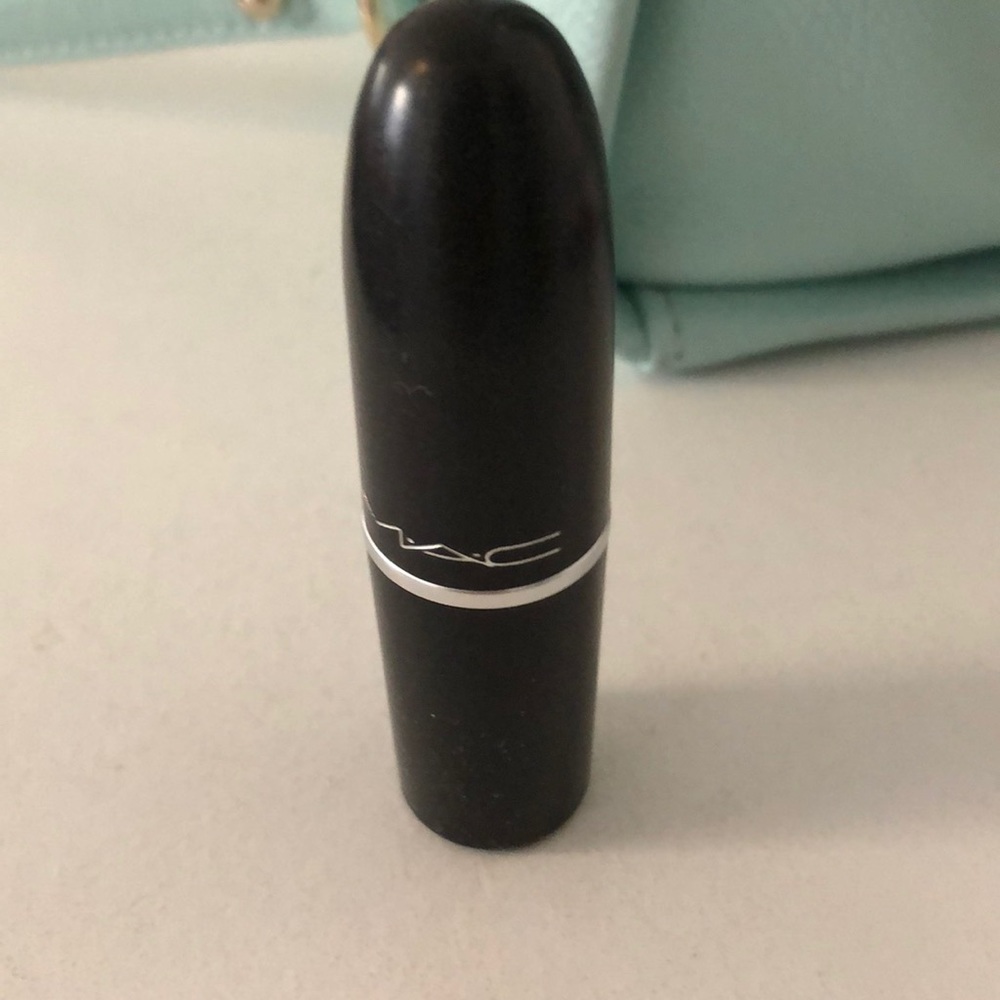 MAC lipstick paramount